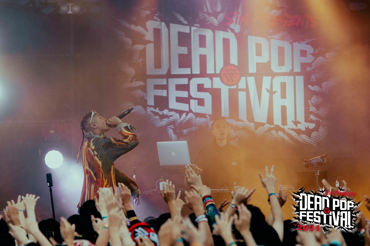 未開封　サンフレ  PRIDE OF HIROSHIMA 1993-2012 Amazon.co.jp: サンフレ PRIDE OF HIROSHIMA 1993-2012 : おもちゃ